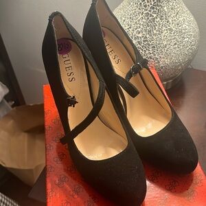 Guess size 8.5 heels
